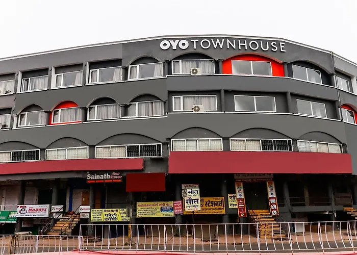 Super Townhouse Gandhi Hall Indore
